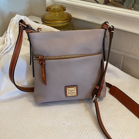 DOONEY AND BOURKE- NWT- leather letter carrier crossbody - Picture 1 of 12